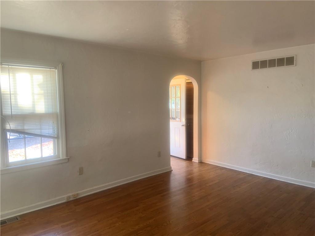 10036 Charlotte Street