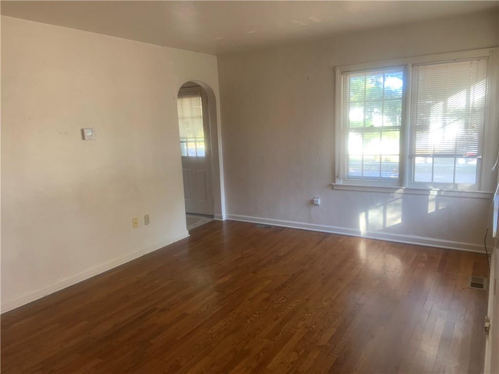 10036 Charlotte Street