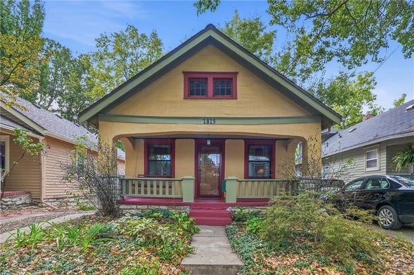 1815 W 38TH ST, KANSAS CITY, MO 64111 - Image 4edbebe88f035bfc99e459c2d978685c/2091149847