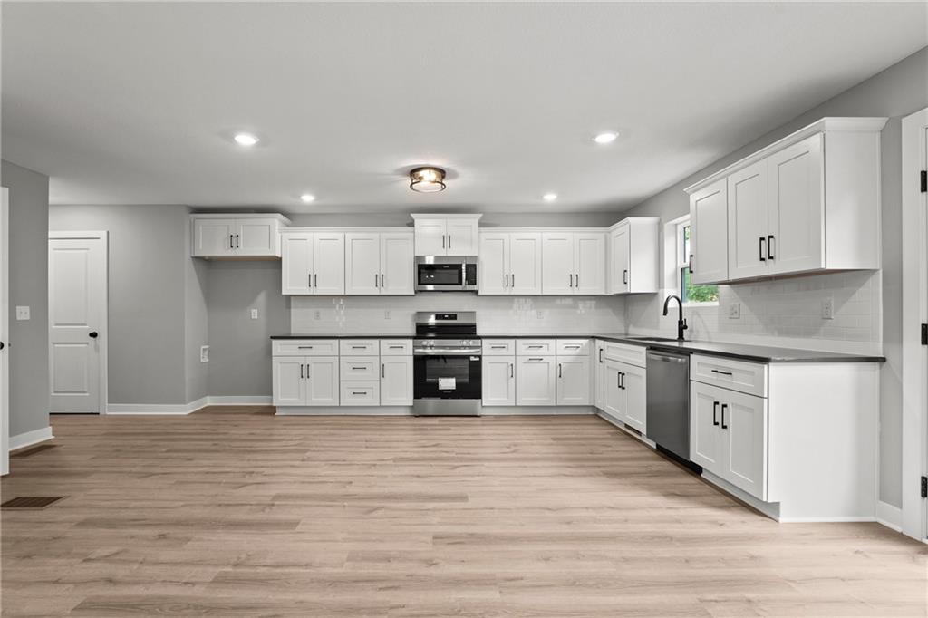 11222 N Oak Trafficway