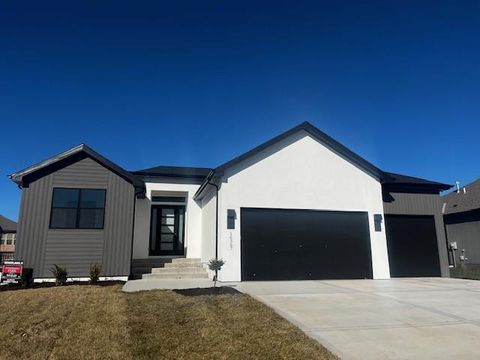 16367 S Marais Drive, Olathe, KS 66062 - MLS#: 2574263