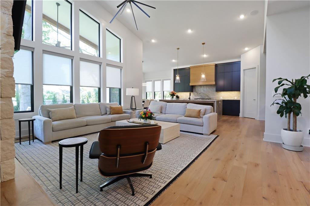 7444 Cherokee Drive