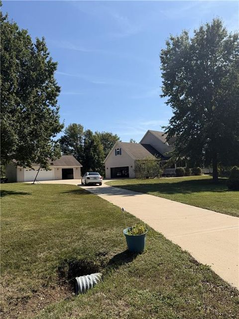 18607 S Askew Avenue Belton MO 64012