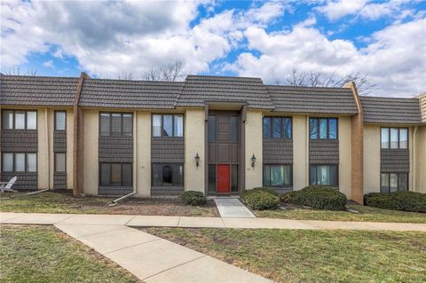 468 W 104th Street A Kansas City MO 64114