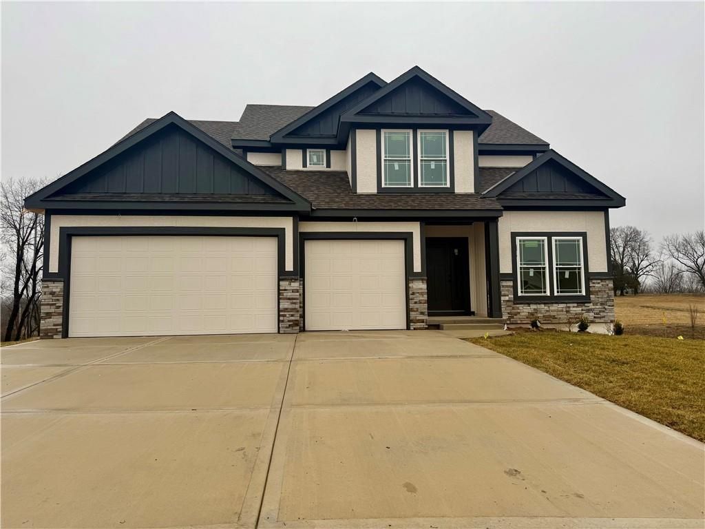 Photo of 1972 Longview Drive, Liberty, MO 64068 (MLS # 2602403)