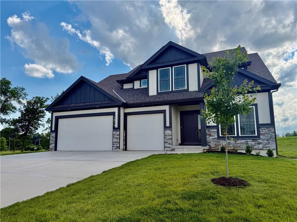 Photo of 1972 Longview Drive, Liberty, MO 64068 (MLS # 2602403)