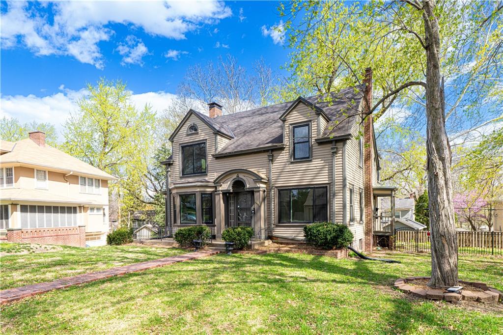 1005 Ashland Court