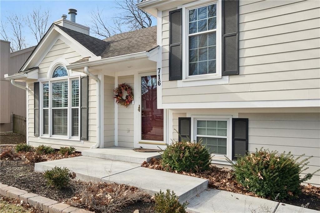 Photo of 716 Adams Drive, Lees Summit, MO 64086 (MLS # 2596722)