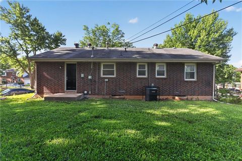 Photo of 8608 E 58th Street, Kansas City, MO 64129 (MLS # 2625078)