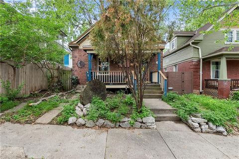 Photo of 715 E 43RD Street, Kansas City, MO 64110 (MLS # 2617074)