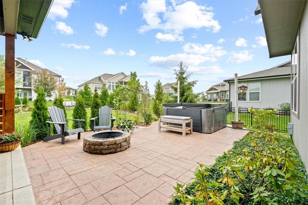 2114 NW Killarney Lane