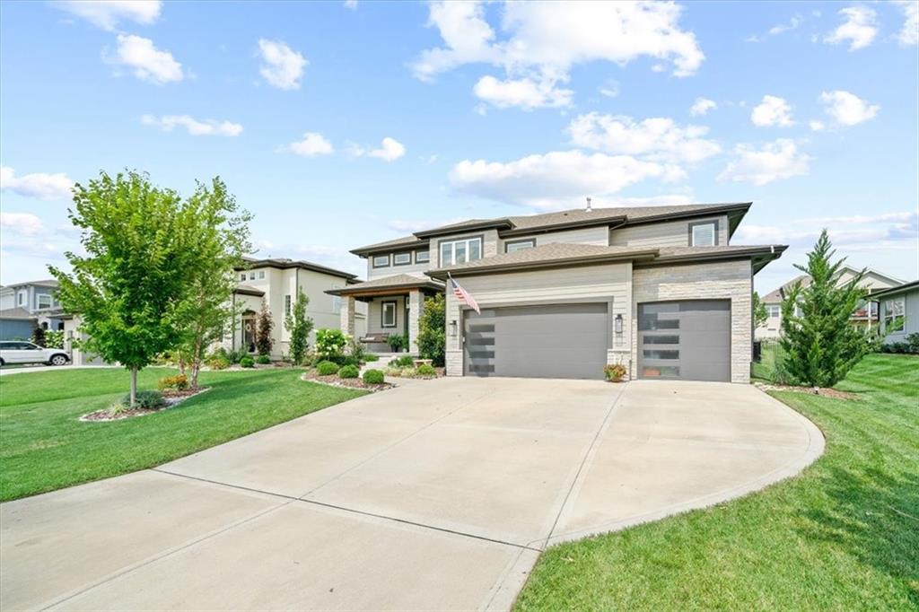 2114 NW Killarney Lane