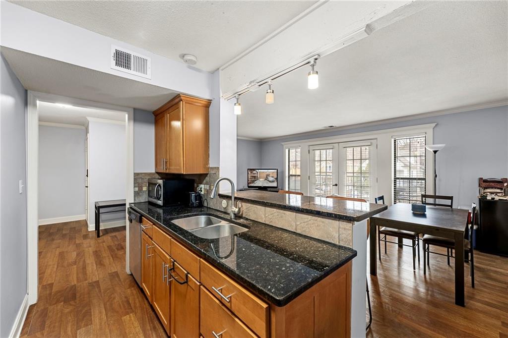 4727 Jarboe Street 93