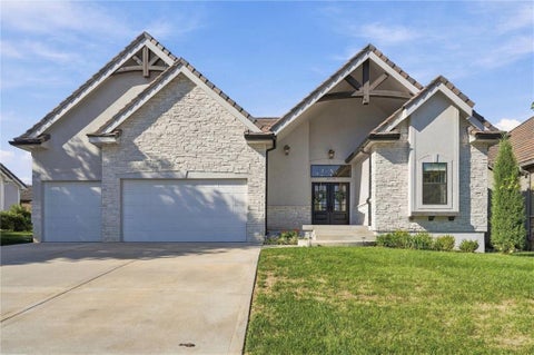 Photo of 3908 NW Redspire Street, Lees Summit, MO 64064 (MLS # 2644831)