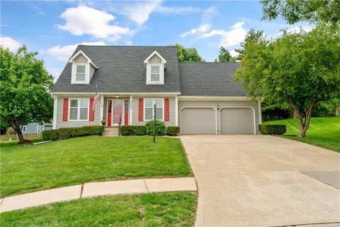 Photo of 8602 N Beaman Avenue, Kansas City, MO 64154 (MLS # 2627946)