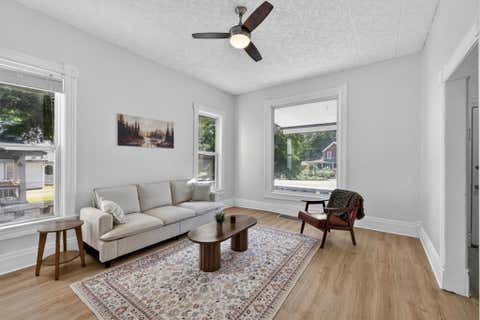 1821 S Sterling Avenue, Independence, MO 64052 - MLS#: 2622945
