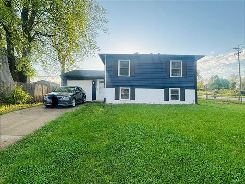 Photo of 914 N Arrowhead Drive, Independence, MO 64056 (MLS # 2619871)