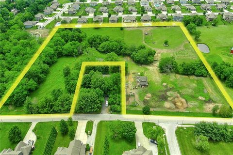 4400 Doc Henry Road Lee's Summit MO 64082
