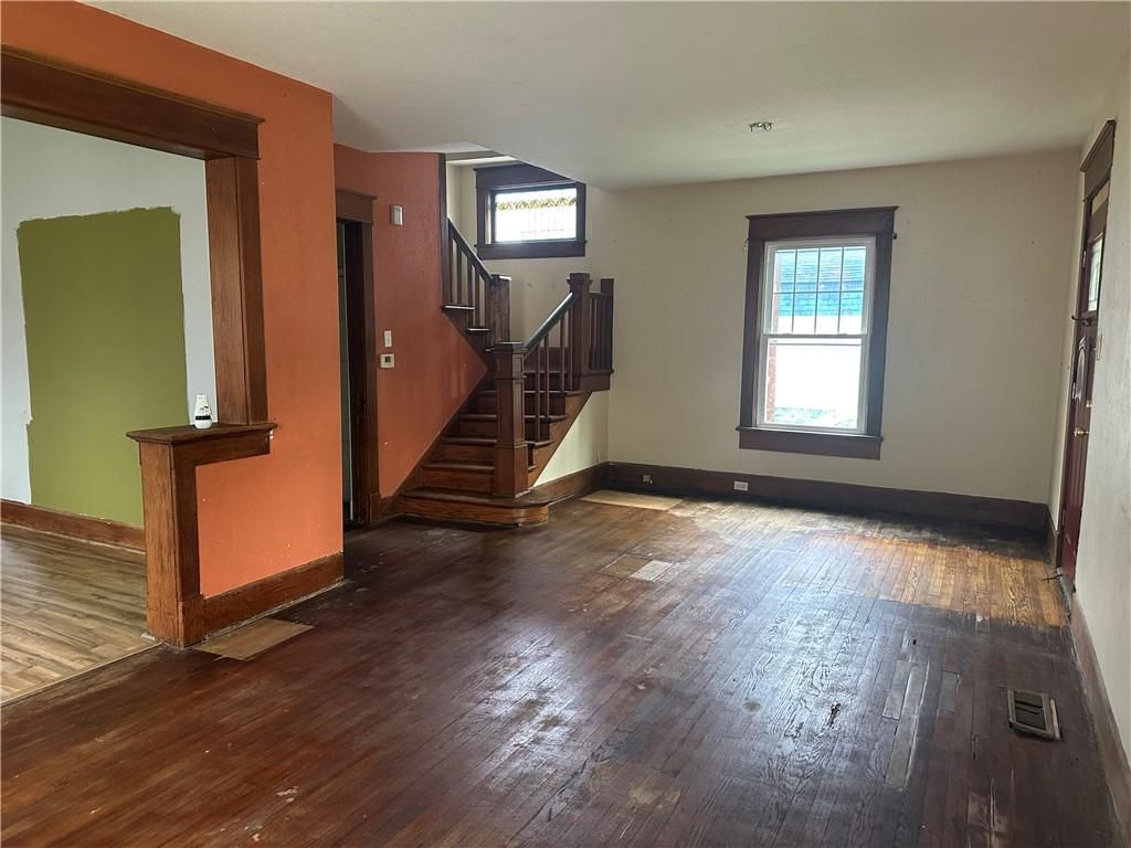 Photo of 404 Vine Street, Chillicothe, MO 64601 (MLS # 2598085)