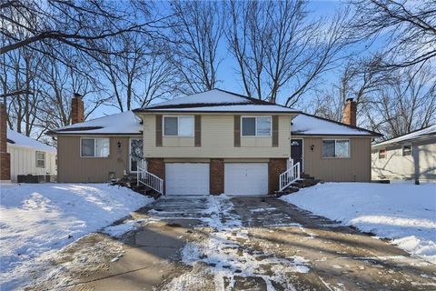 1409 - 1411 E Ridgeway Drive Olathe KS 66061