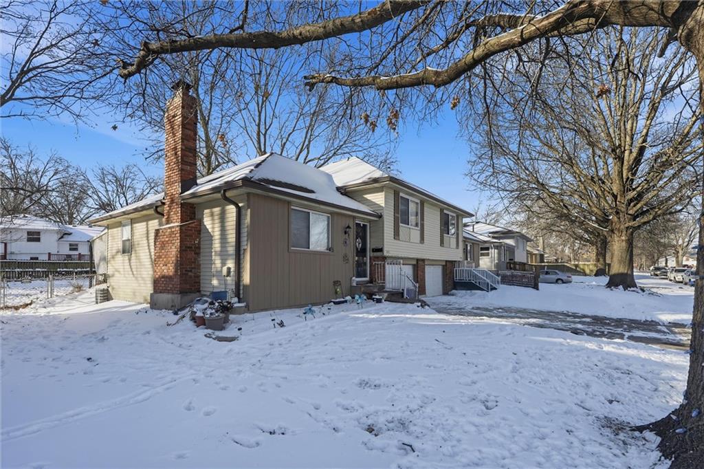 1409 - 1411 E Ridgeway Drive