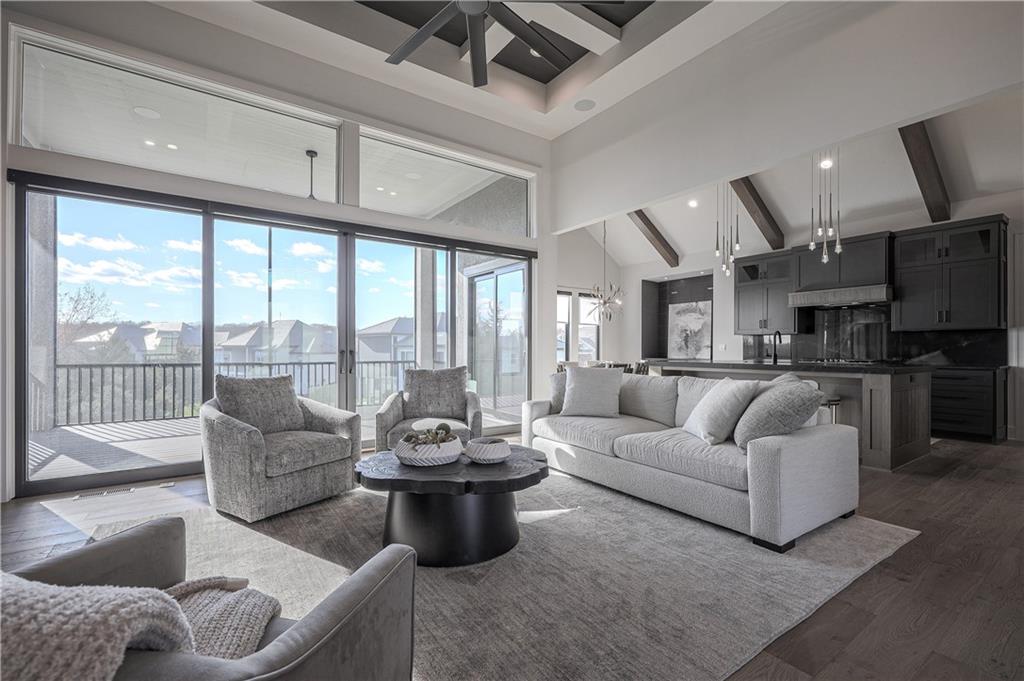 5818 N Lucerne Avenue