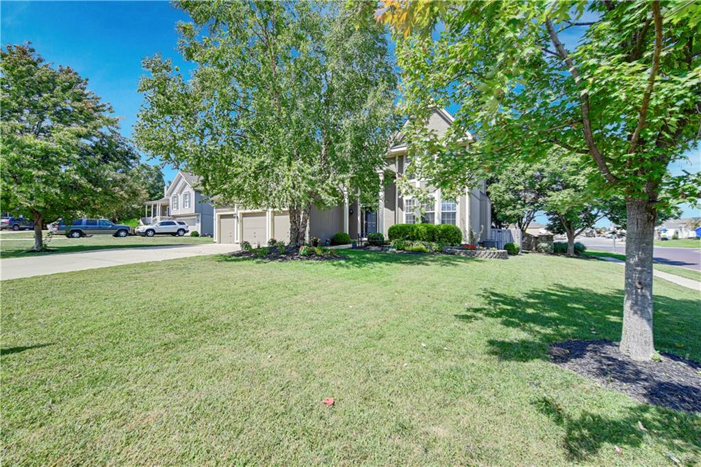 19480 W 207TH Terrace