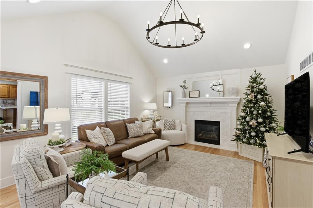 328 SW Chatham Court