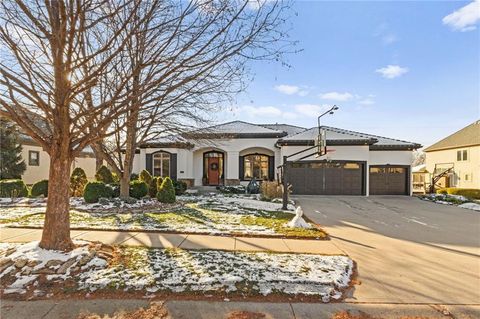 2421 NE Lake Breeze Drive, Lee\'s Summit, MO 64086 - MLS#: 2605818