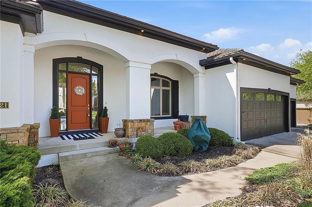 2421 NE Lake Breeze Drive