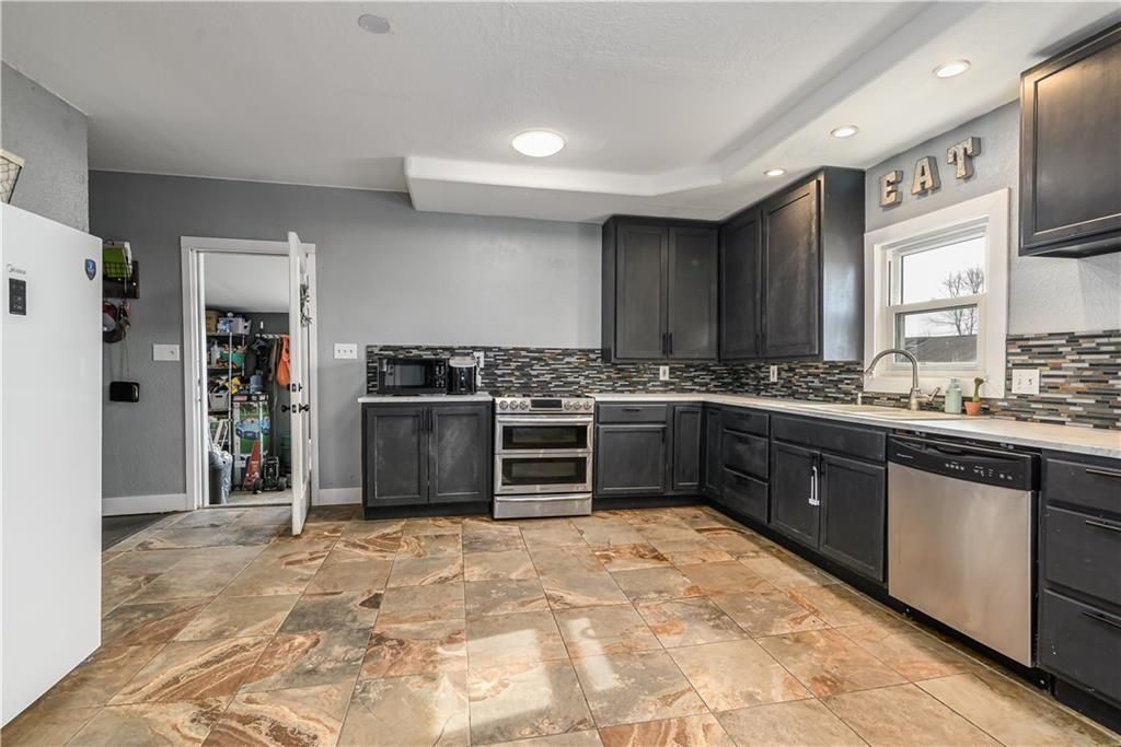 Photo of 24592 195th Street, Leavenworth, KS 66048 (MLS # 2599090)