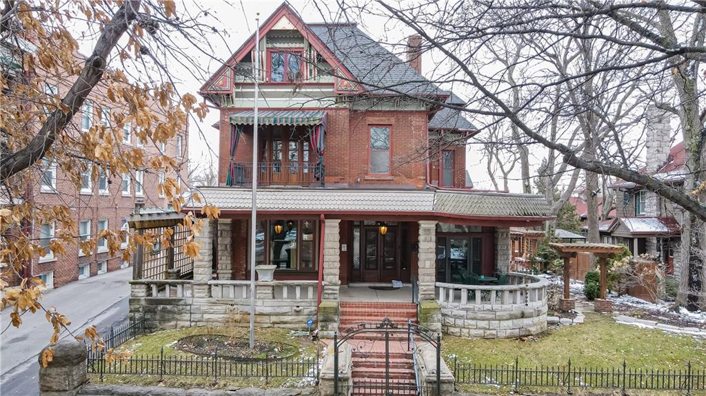 425 Gladstone Boulevard