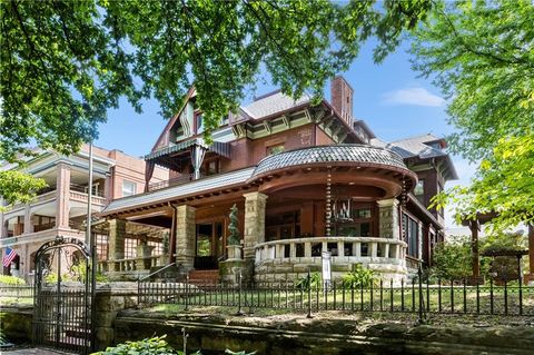 425 Gladstone Boulevard Kansas City MO 64124