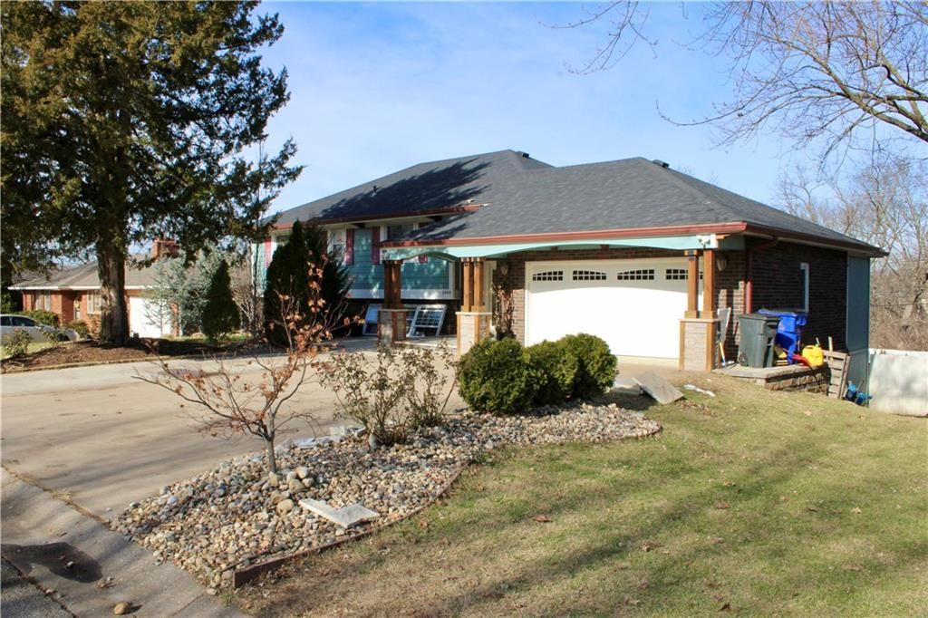 Photo of 5948 Richmond Avenue, Kansas City, KS 66102 (MLS # 2591791)