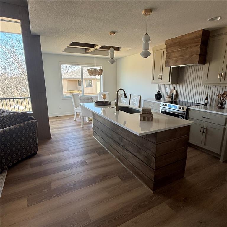 2002 SE Oak Ridge Drive