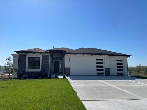 22559 W 89th Terrace Lenexa KS 66227