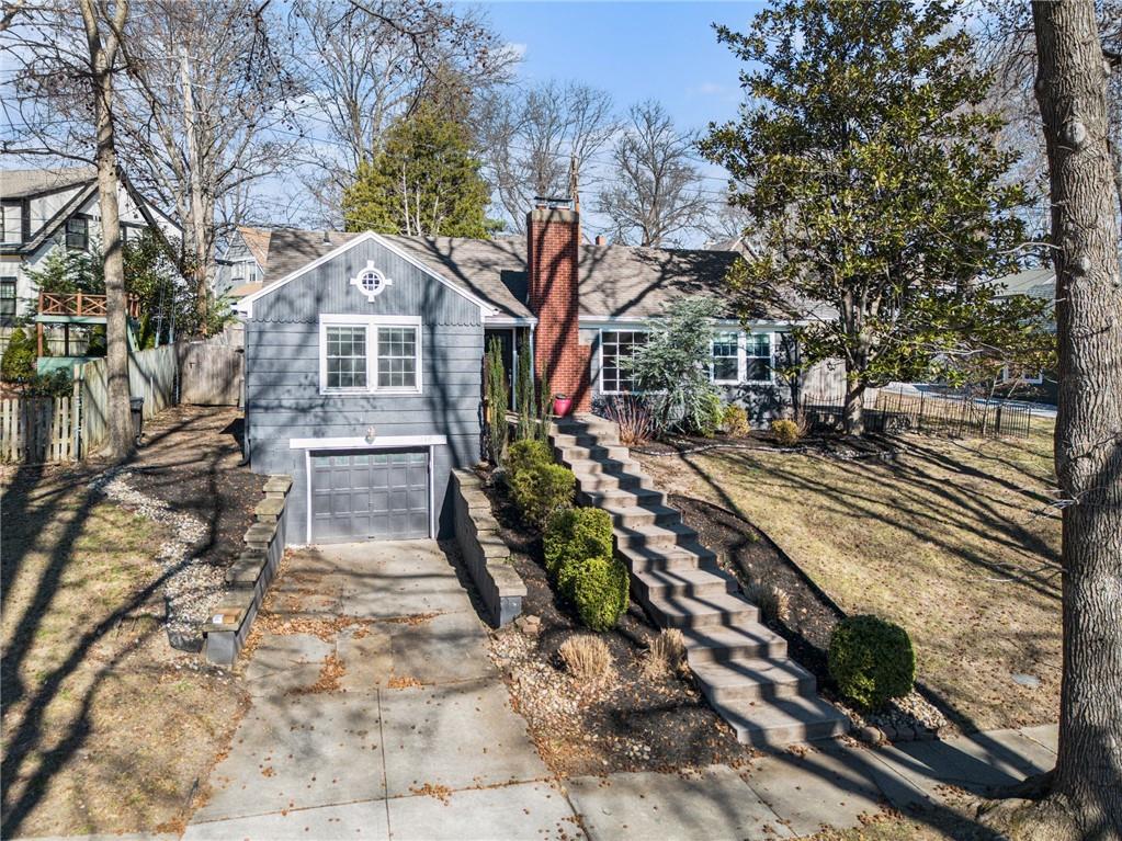 210 E Winthrope Road