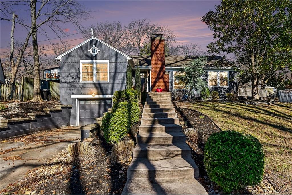 210 E Winthrope Road