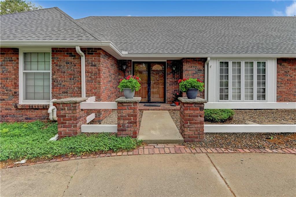 4406 South Stonecrest Circle