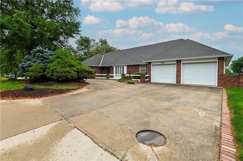 4406 South Stonecrest Circle St Joseph MO 64506