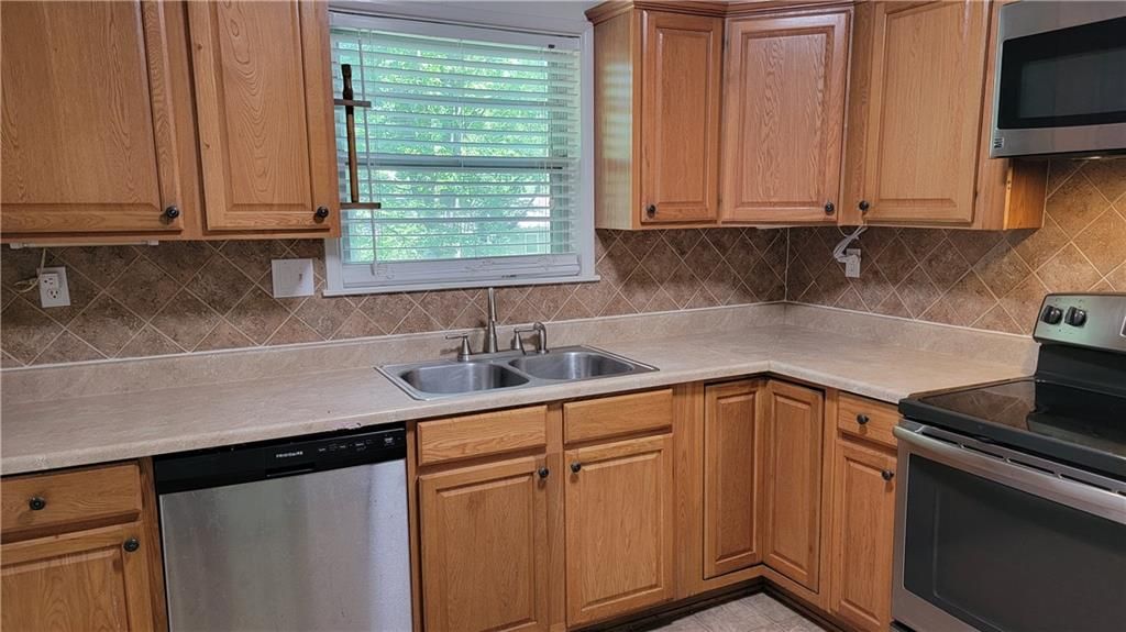 Photo of 7625 Rainbow Drive, Prairie Village, KS 66208 (MLS # 2592668)