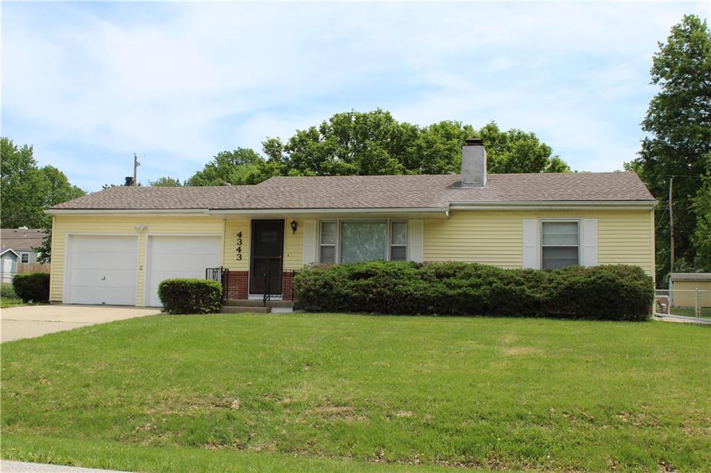 Photo 1 of 23 — 4343 Ridgeway Avenue, Kansas City, MO 64133