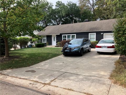 7700 Norwood Street Prairie Village KS 66208