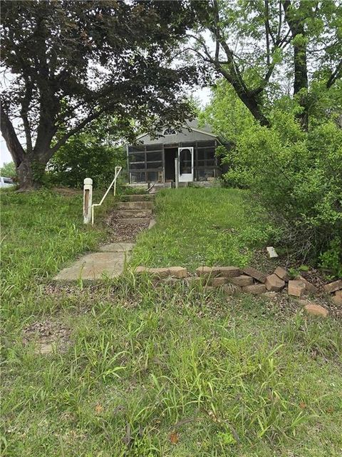 Photo of 33660 W 83rd Street, De Soto, KS 66018 (MLS # 2619150)