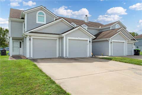 Photo of 5743 NW PLANTATION Lane #197-B, Lees Summit, MO 64064 (MLS # 2637418)