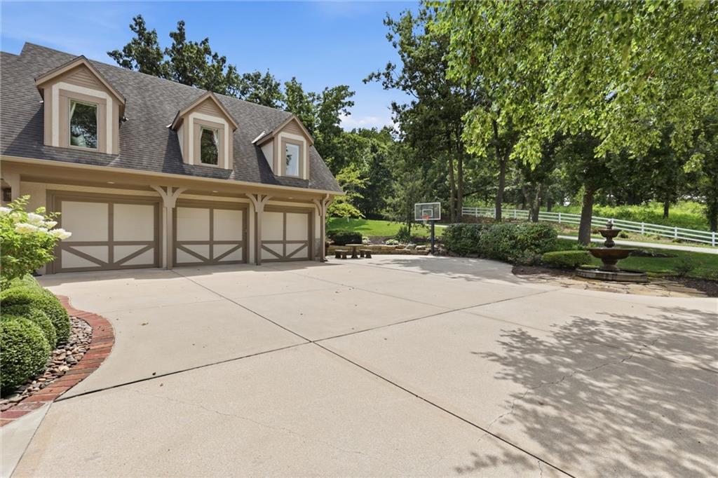 206 South Shore Drive