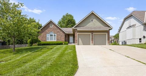 901 High Point Drive Lee's Summit MO 64081