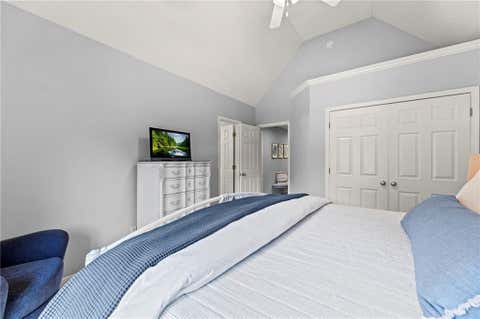 Tiny photo for 1567 Oakwood Lane, Liberty, MO 64068 (MLS # 2634727)
