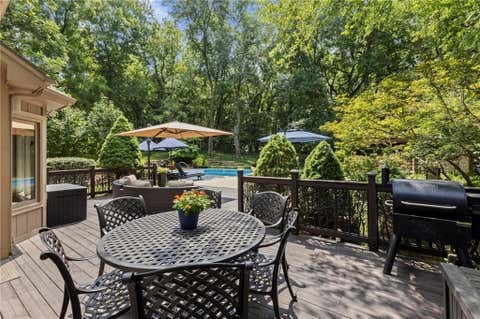 Tiny photo for 1567 Oakwood Lane, Liberty, MO 64068 (MLS # 2634727)