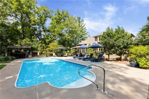 Tiny photo for 1567 Oakwood Lane, Liberty, MO 64068 (MLS # 2634727)